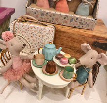 Load image into Gallery viewer, Maileg Dining Table