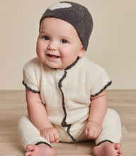 Load image into Gallery viewer, Barefoot Dreams CozyChic Lite Infant Heart Beanie (Carbon, Pink)