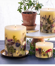 Load image into Gallery viewer, Black Currant & Bay Botanical Candle, 6.5" (Retired Scent)