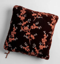 Load image into Gallery viewer, Bella Notte Linens Lynette Throw Pillow, 2 Sizes (18 colors)