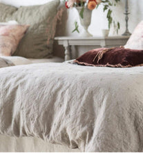 Load image into Gallery viewer, IN STOCK Bella Notte Linens Ines Duvet Cover, White