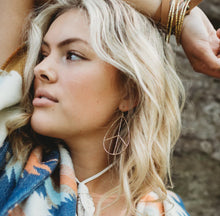 Load image into Gallery viewer, Peace Earring (Silver or Gold)
