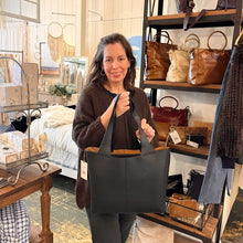 Load image into Gallery viewer, HOBO Vida Tote
