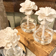 Load image into Gallery viewer, Moroccan Peony Porcelain Diffuser (2 Sizes)
