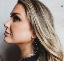 Load image into Gallery viewer, Peace Earring (Silver or Gold)
