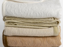 Load image into Gallery viewer, IN STOCK Bella Notte Linens Adele Throw Blanket, Pearl
