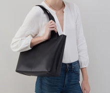 Load image into Gallery viewer, HOBO Vida Tote

