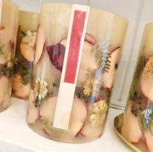 Load image into Gallery viewer, Spicy Apple Botanical Candle, 5.5"
