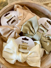 Load image into Gallery viewer, Satin Bow Large Hair Clip (4 Colors)
