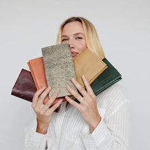 Load image into Gallery viewer, Eloise Leather Wallet (5 Colors)
