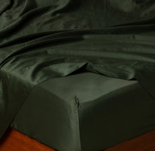 Load image into Gallery viewer, Bella Notte Linens Bria Fitted Sheet

