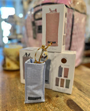 Load image into Gallery viewer, Standing Eyeglass Holder (5 Colors)
