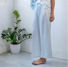 Load image into Gallery viewer, PJ Harlow Jolie Capri Satin Pant (Pearl, Blush, Morning Blue)
