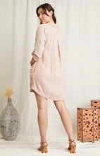 Load image into Gallery viewer, Abril Linen Tunic (White, Beige)
