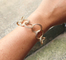 Load image into Gallery viewer, Cristina V Etched Circle Chain Bracelet
