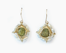 Load image into Gallery viewer, Emilie Shapiro Water Lily Earrings
