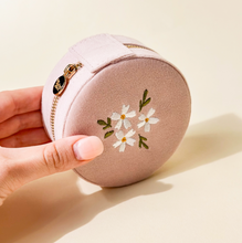 Load image into Gallery viewer, Velvet Jewelry Travel Case (4 colors)

