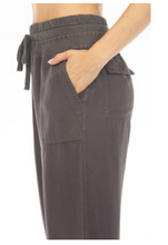Load image into Gallery viewer, Hello Nite Sunday Lounge Pant
