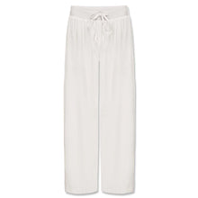 Load image into Gallery viewer, PJ Harlow Jolie Capri Satin Pant (Pearl, Blush, Morning Blue)
