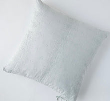 Load image into Gallery viewer, Bella Notte Linens Ines Throw Pillow, 24" x 24"
