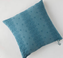 Load image into Gallery viewer, Bella Notte Linens Ines Throw Pillow, 24" x 24"
