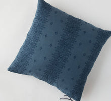 Load image into Gallery viewer, Bella Notte Linens Ines Throw Pillow, 24" x 24"
