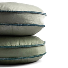 Load image into Gallery viewer, Bella Notte Linens Paloma Throw Pillow, 18" Round
