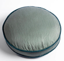 Load image into Gallery viewer, Bella Notte Linens Paloma Throw Pillow, 18" Round
