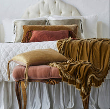 Load image into Gallery viewer, Bella Notte Linens Loulah Throw Blanket
