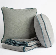 Load image into Gallery viewer, Bella Notte Linens Adele Throw Pillow  (18" Round, Square)
