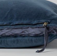 Load image into Gallery viewer, IN STOCK Bella Notte Linens Harlow 24"x24" Pillow, Midnight
