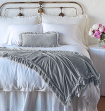 Load image into Gallery viewer, Bella Notte Linens Loulah Throw Blanket
