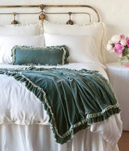 Load image into Gallery viewer, Bella Notte Linens Loulah Throw Blanket
