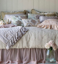 Load image into Gallery viewer, Bella Notte Linens Loulah Sham (Euro, Deluxe)
