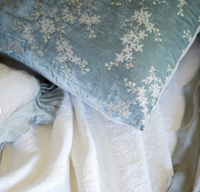 Load image into Gallery viewer, Bella Notte Linens Lynette Throw Pillow, 2 Sizes (18 colors)
