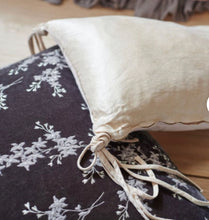 Load image into Gallery viewer, Bella Notte Linens Lynette Throw Pillow, 2 Sizes (18 colors)
