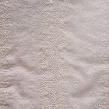 Load image into Gallery viewer, Bella Notte Linens Ines Guest Towel
