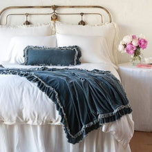 Load image into Gallery viewer, Bella Notte Linens Loulah Throw Blanket

