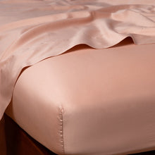 Load image into Gallery viewer, Bella Notte Linens Bria Fitted Sheet
