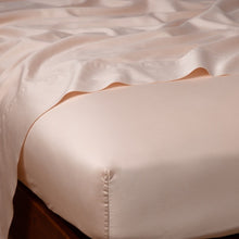 Load image into Gallery viewer, Bella Notte Linens Bria Fitted Sheet
