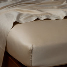 Load image into Gallery viewer, Bella Notte Linens Bria Fitted Sheet
