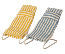 Load image into Gallery viewer, Maileg Mouse Beach Chair Set
