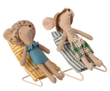 Load image into Gallery viewer, Maileg Mouse Beach Chair Set

