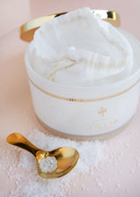Load image into Gallery viewer, Lollia Breathe Bathing Salts
